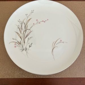 Kings Court China, CAPRI Pattern, Porcelain Dinner Plates, 10 1/4" Japan ,